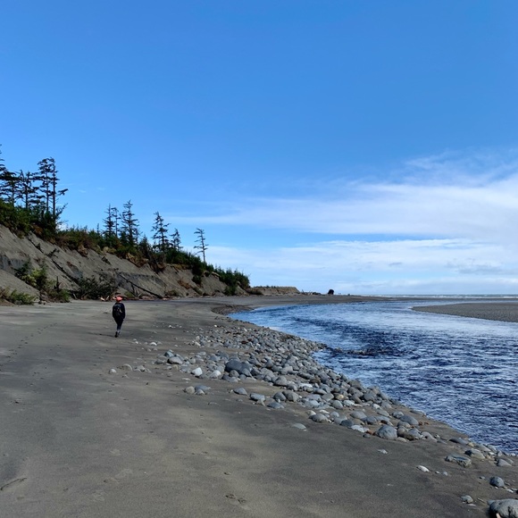 Meet your Posher, Jessica - Picture 1 of 1